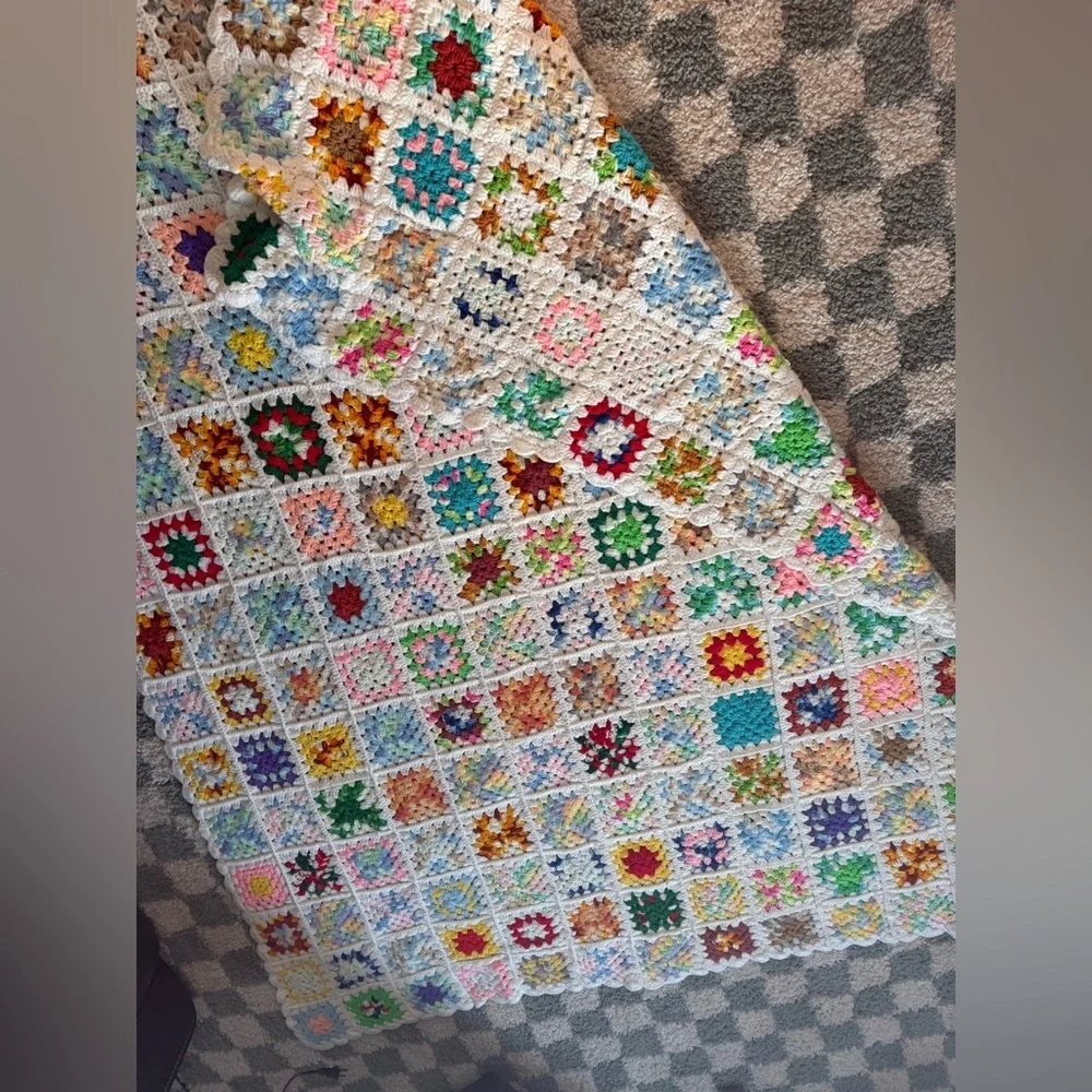 VTG Granny Square Blanket Afghan Crochet Hand Made Patchwork Multi Color Beige